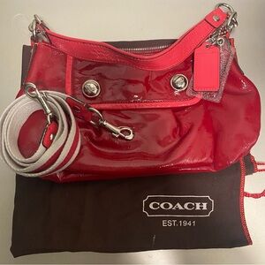 Like New/EUC Vintage Coach Poppy Patent Leather Crossbody/Shoulder Bag in Red